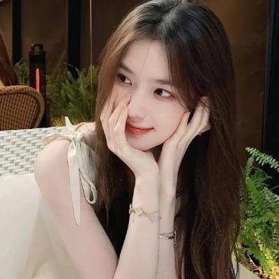 豪宅门口实拍：老牌影帝深夜密会神秘女子，经纪人连夜公关